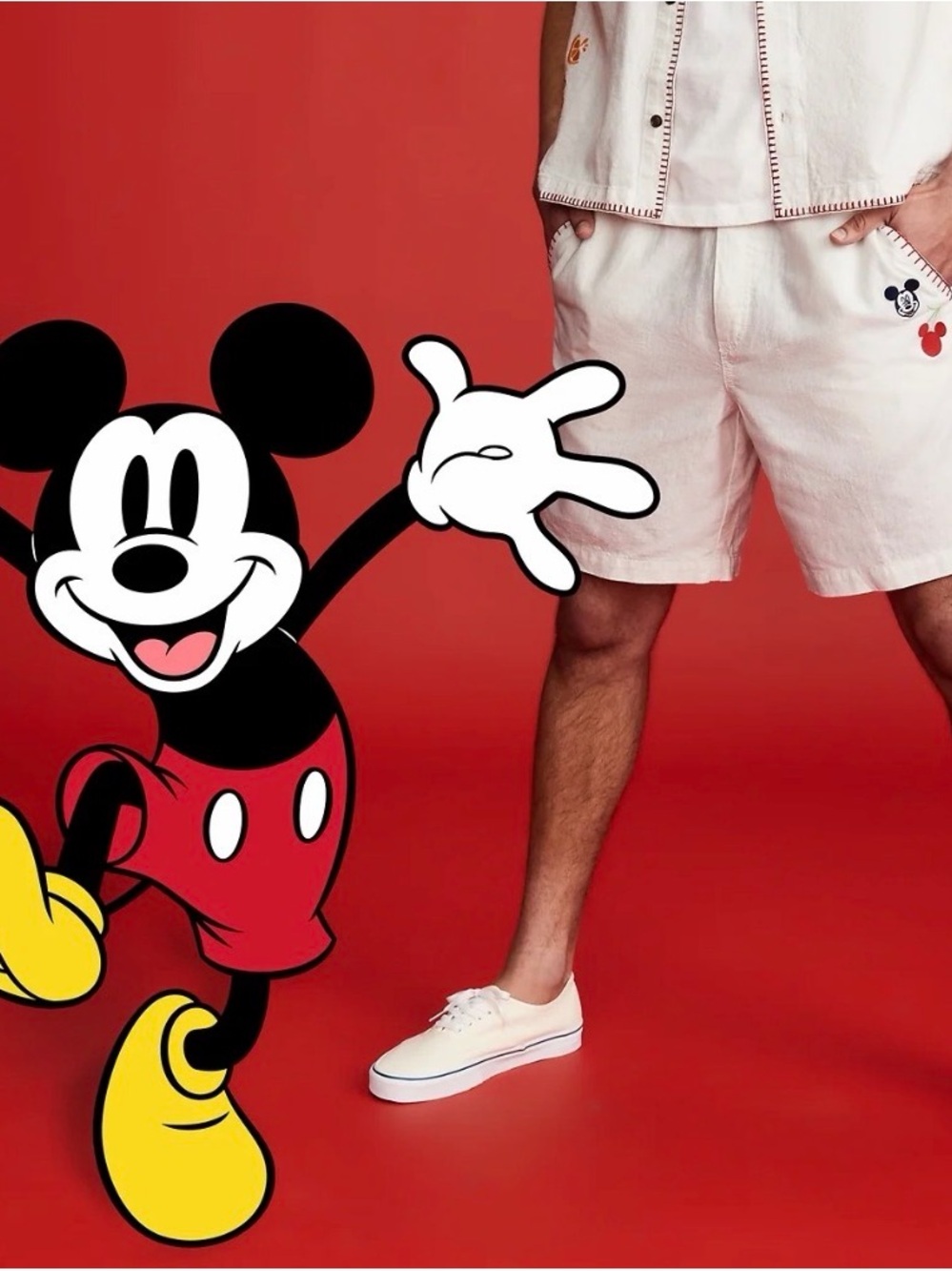 NWT Old Navy White Mickey Embroidered Shorts